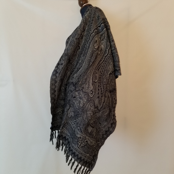 1081 BADGLEY MISHKHA Metallic Grey Blue Shawl - Picture 12 of 15